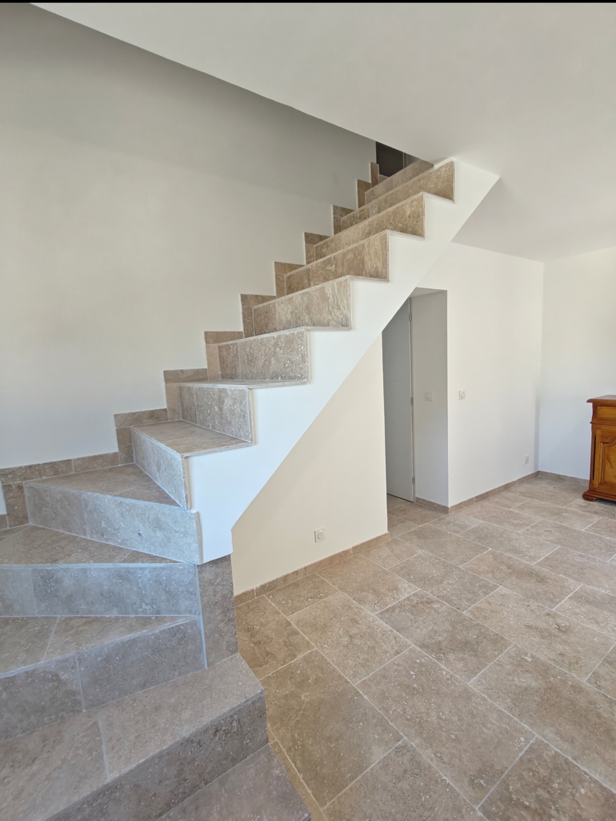 Salle de bain après rénovation - vue 1